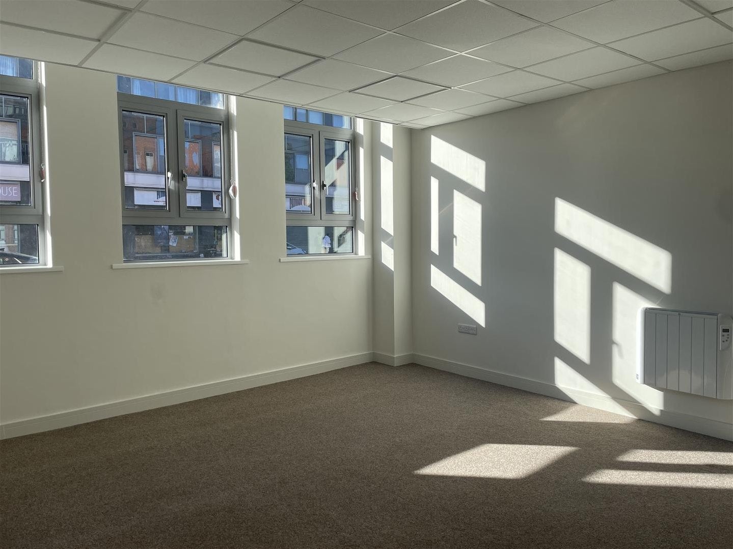 Flat Byron Street in Leeds