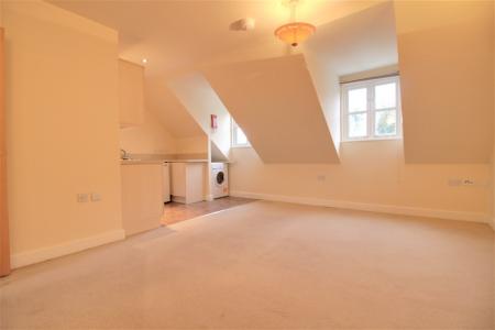 Flat Copthorne Gate in Shrewsbury