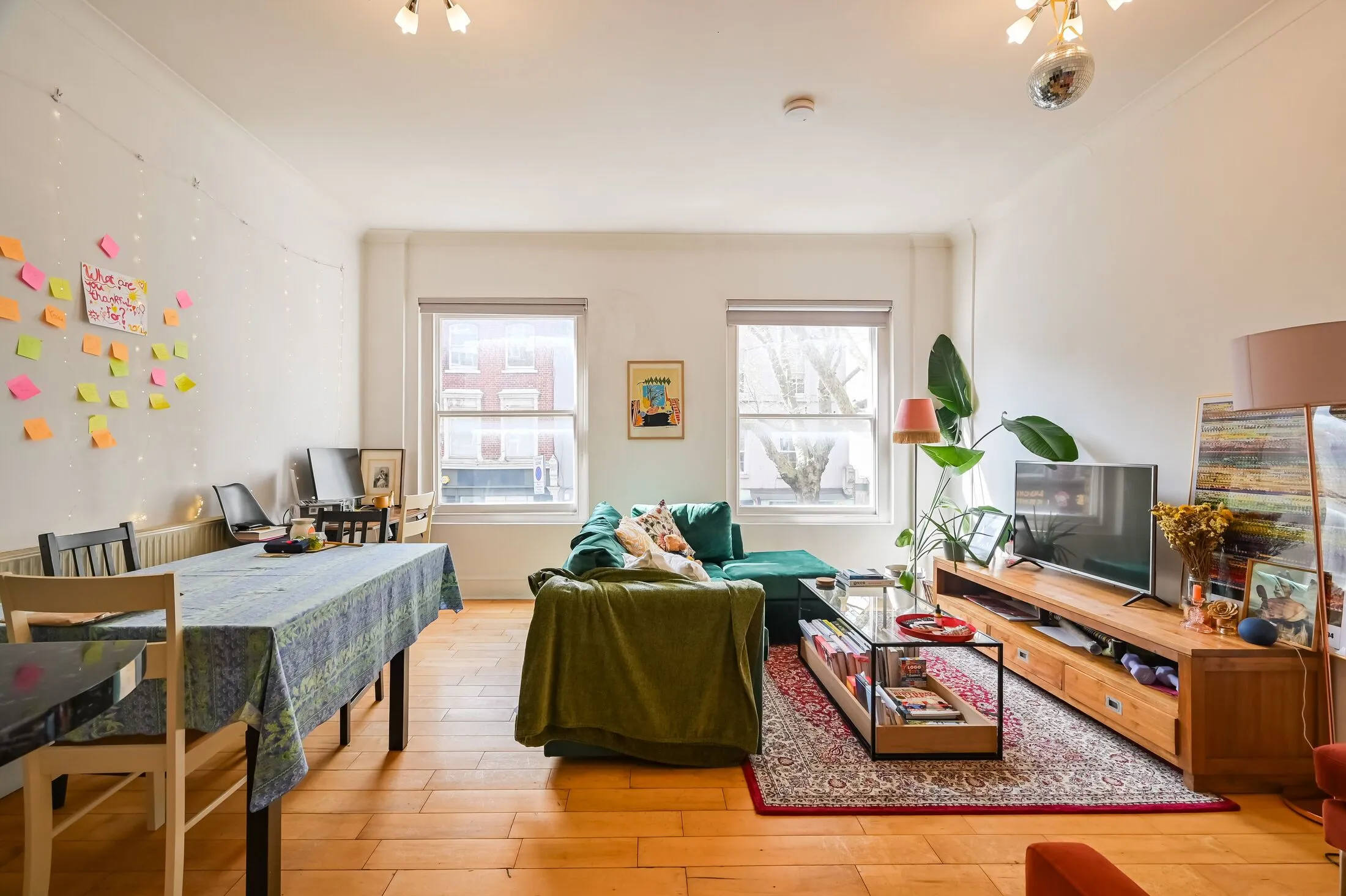 Flat Penton Street in Greater London