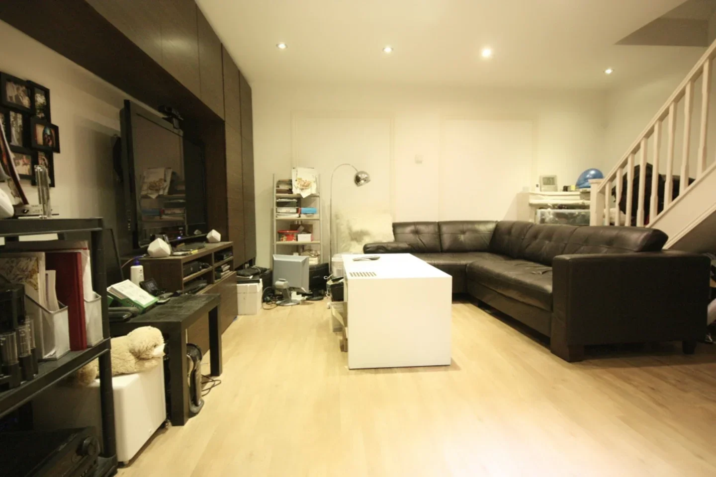 Room Kelly Avenue in Greater London