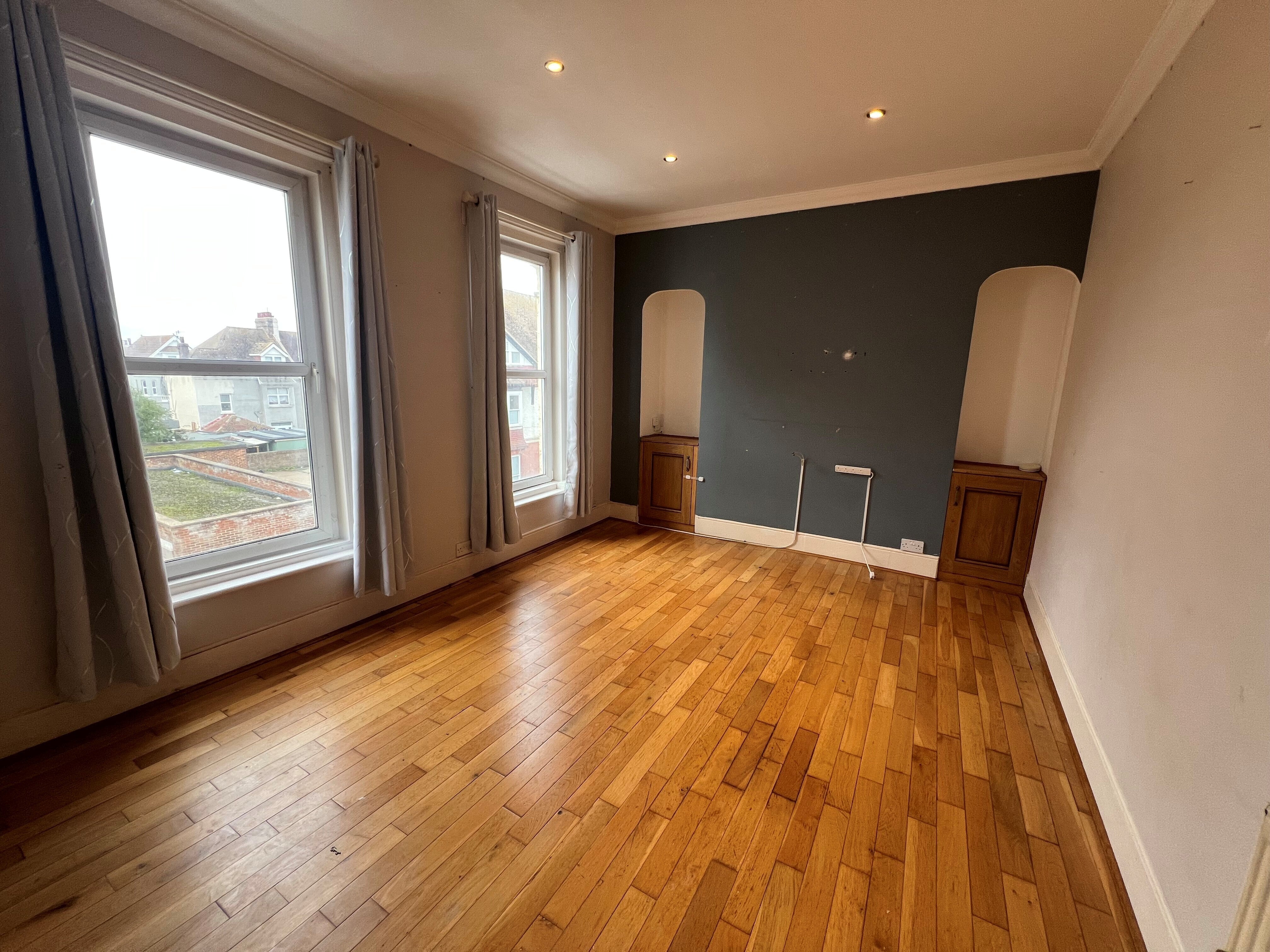 Flat Albert Road in Rother