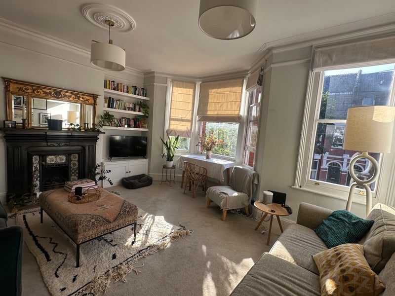 Room Birnam Road in Greater London