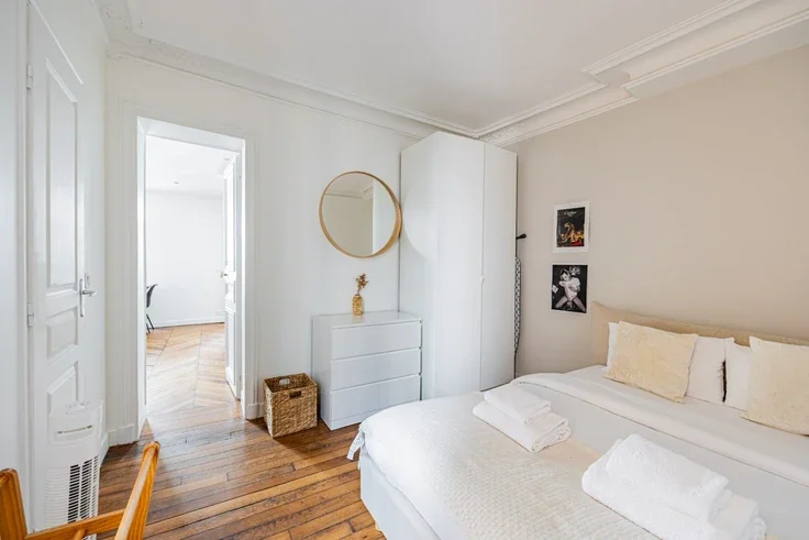 Flat Rue Beauregard in Paris