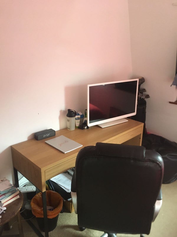Room Brampton Road in Greater London