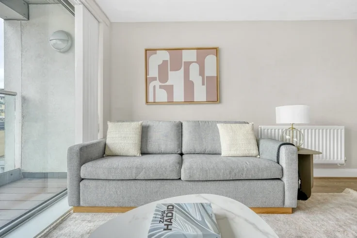 Flat Warwick Way in City of Westminster
