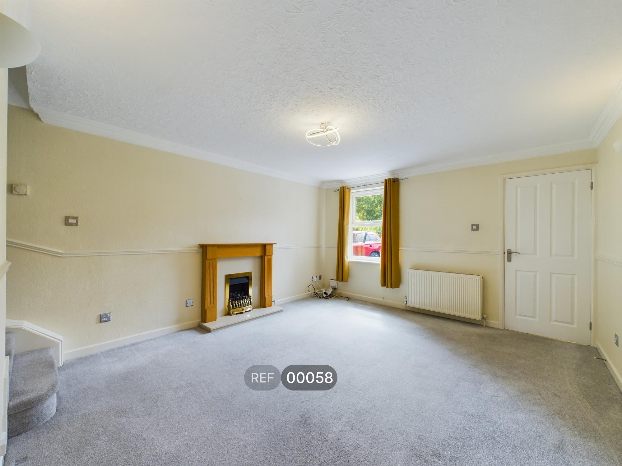 House Swallowfield Drive in Hull