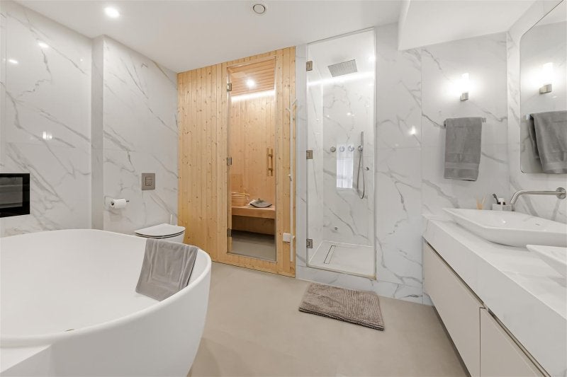 Flat Finchley Road in Greater London