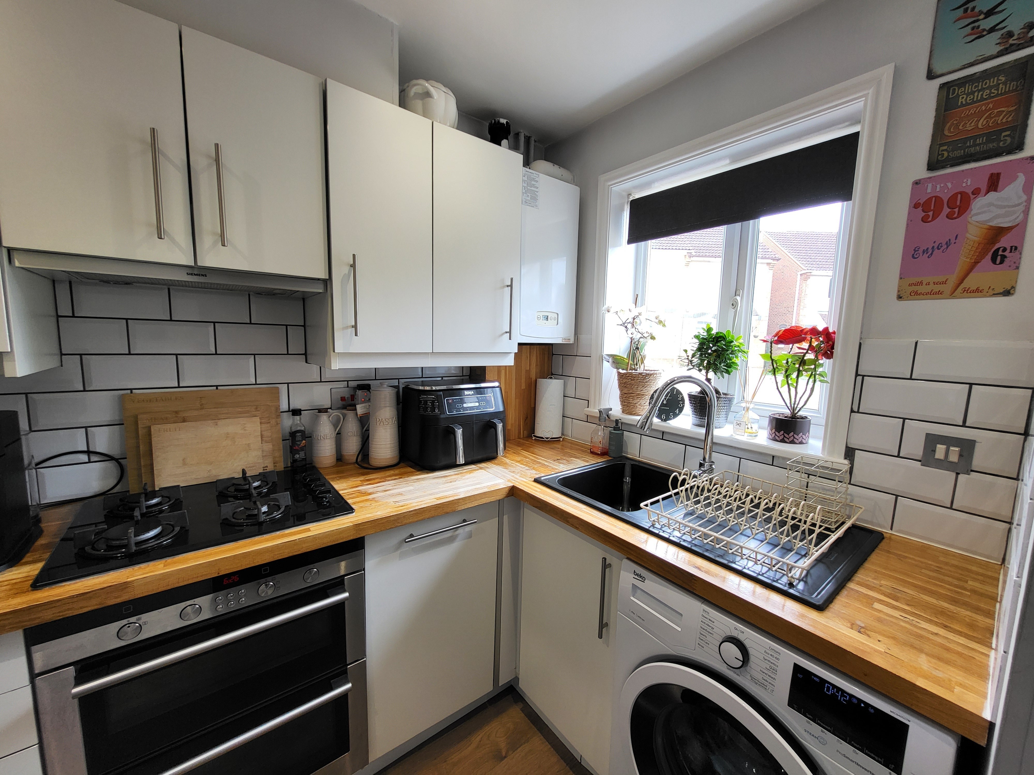 Flat Chatsworth Road in Blunsdon St Andrew
