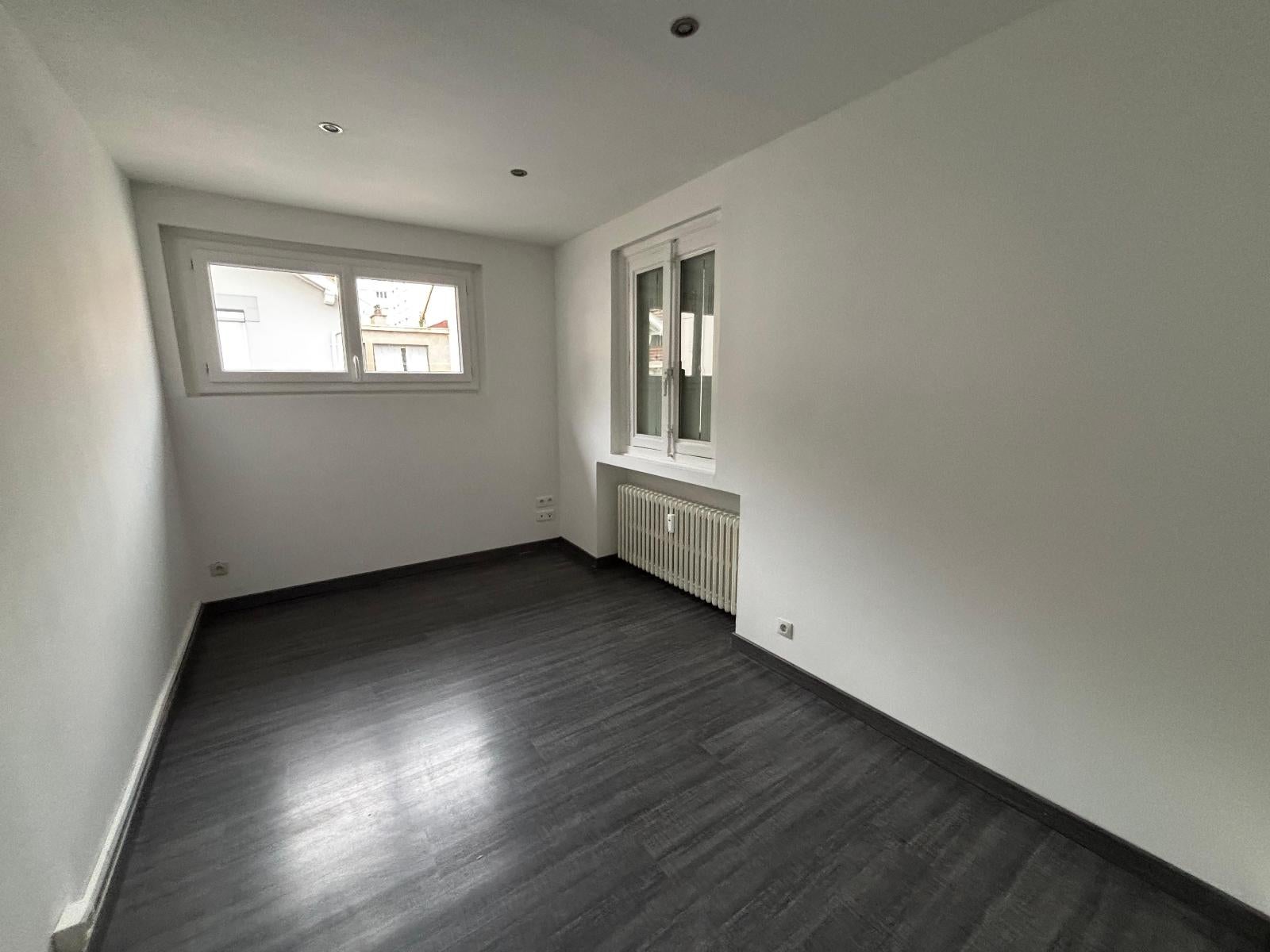 Appartement Rue De l'Enseigne Roux à Saint-Étienne