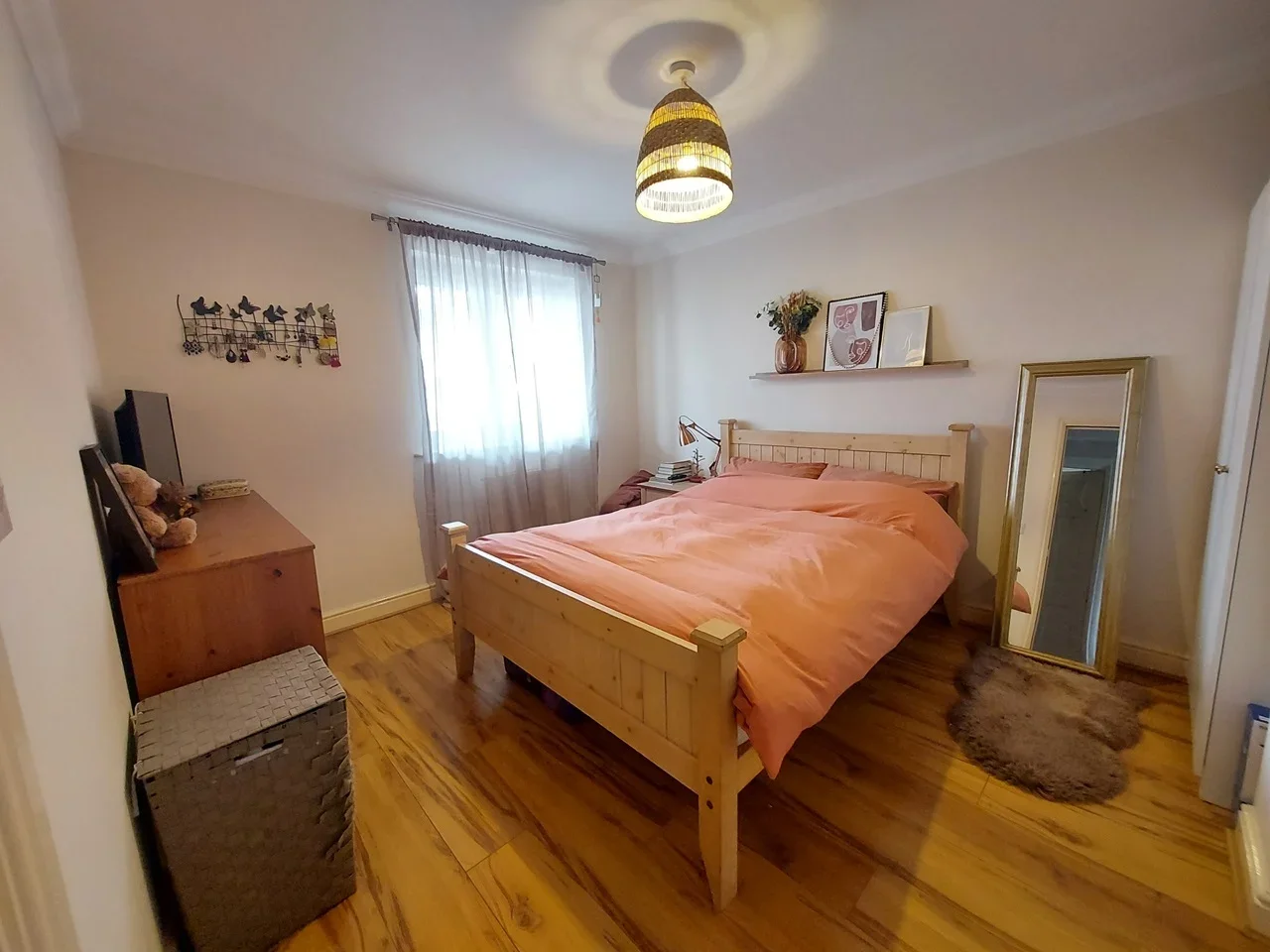 Flat Colebrook Street in Greater London