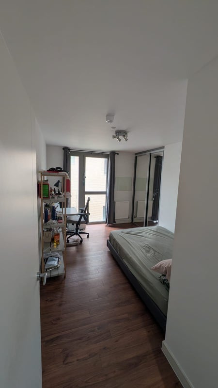 Room Booth Road in Greater London