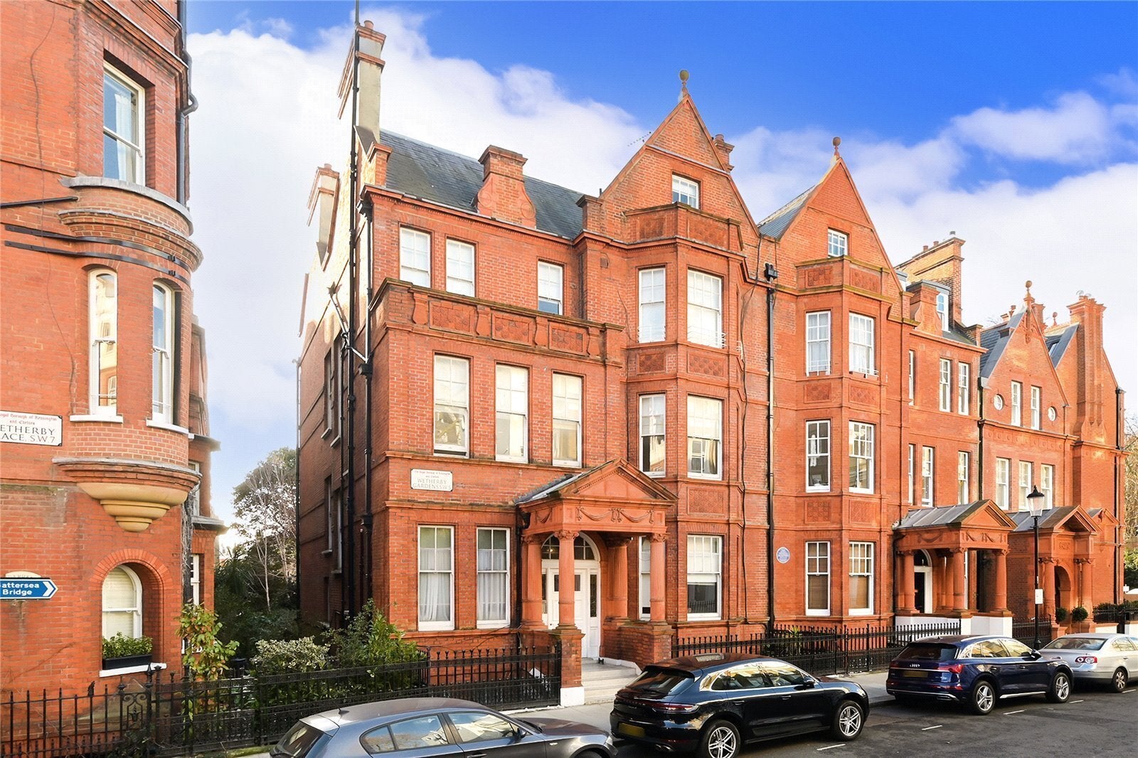 Flat Wetherby Gardens in Greater London