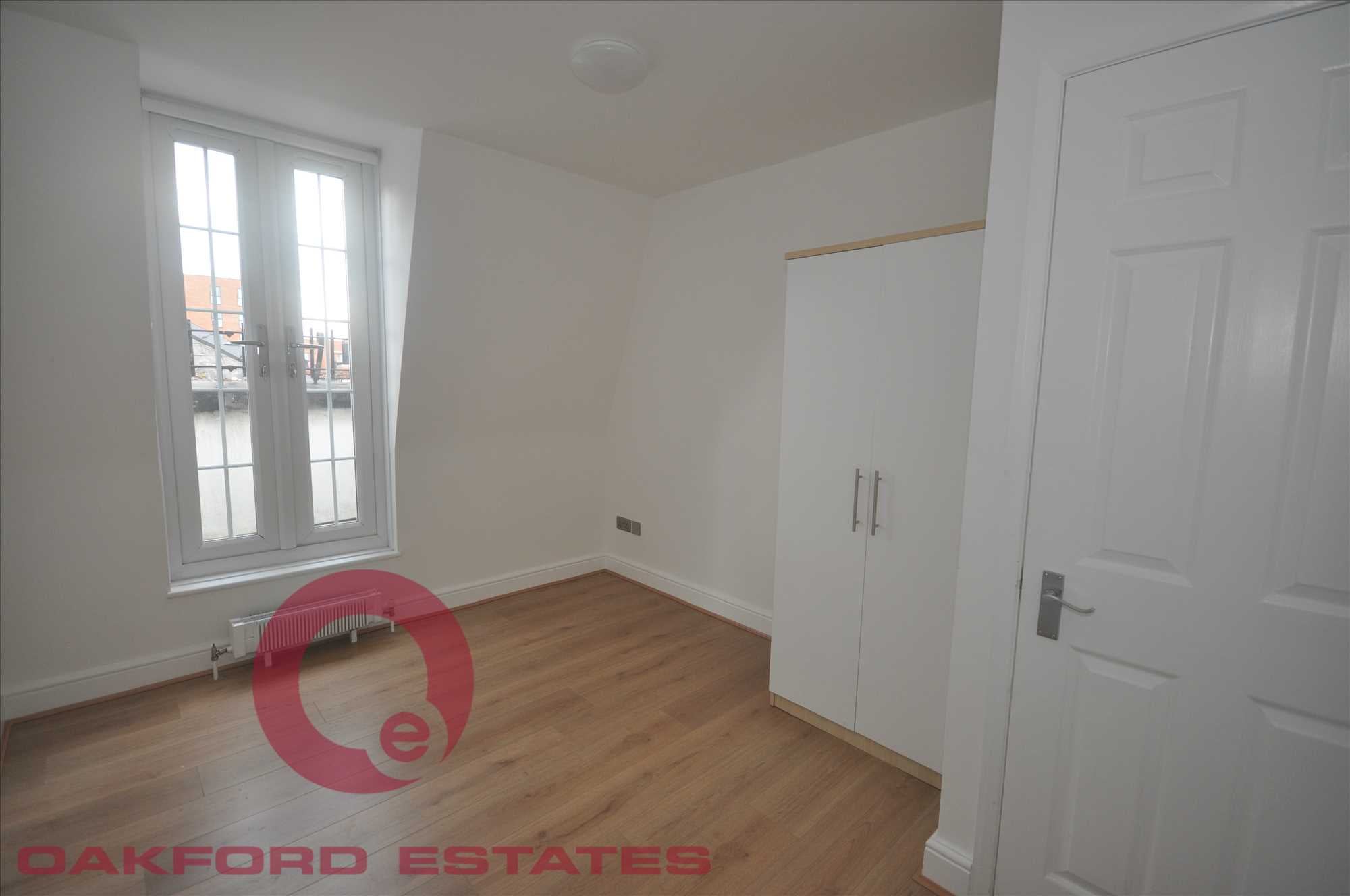 Flat Prince Regent Mews in Greater London
