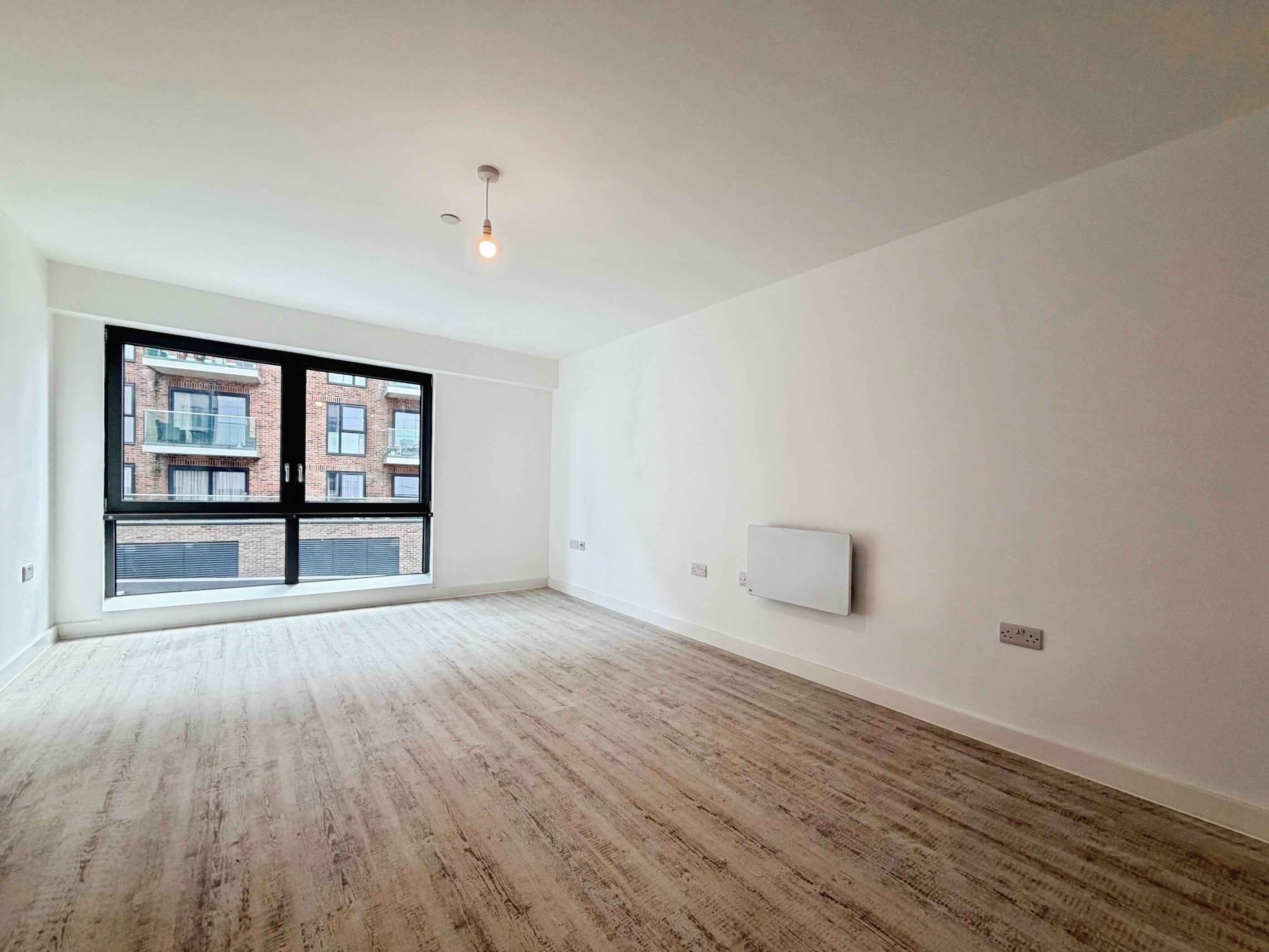 Flat Albert Place in Peterborough