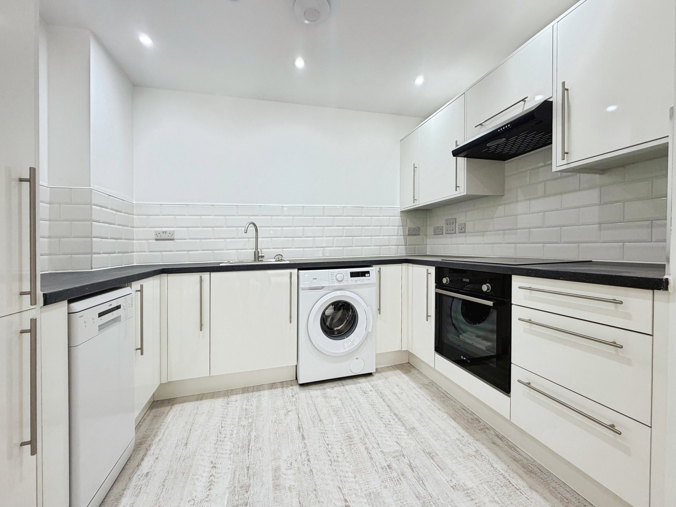 Flat Albert Place in Peterborough