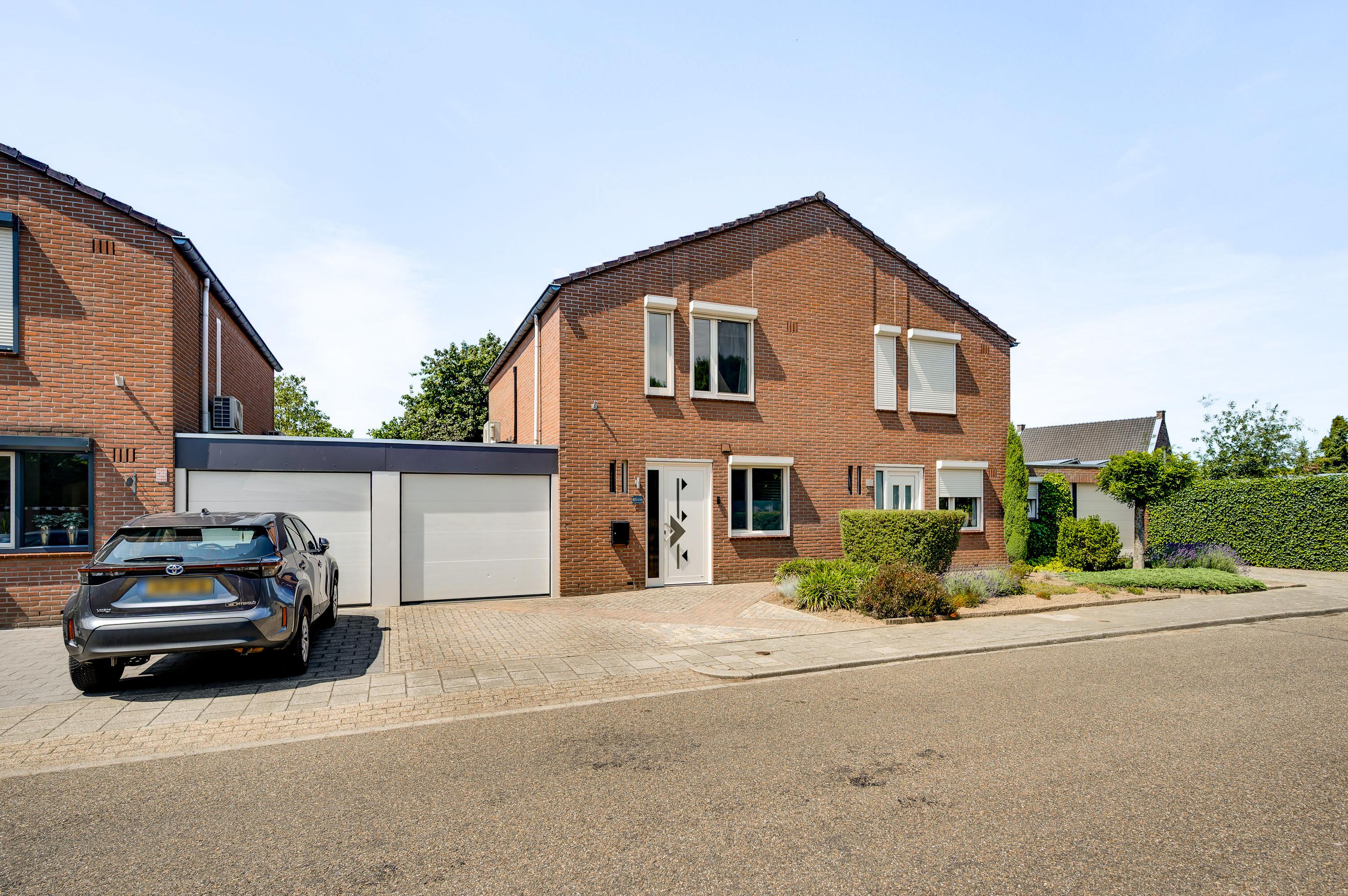 Huis Ulensvaaren 61 in Neer