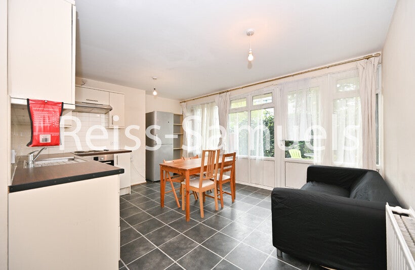 House Cook's Road in Greater London