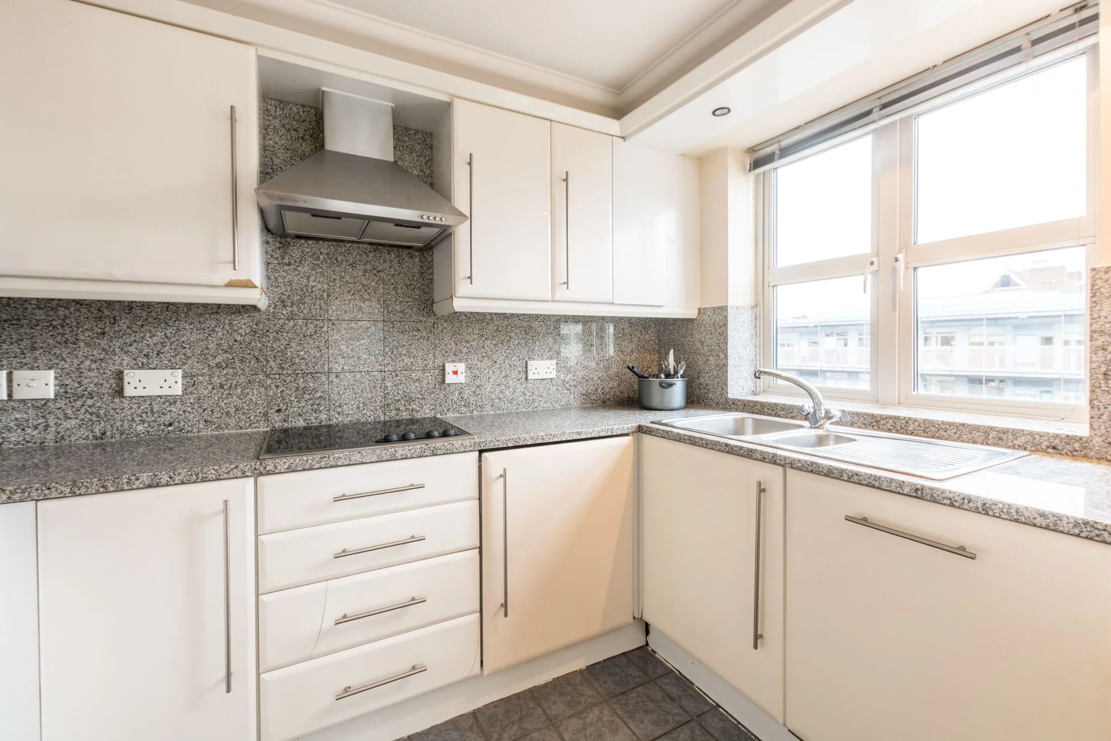 Flat Capland Street in City of Westminster