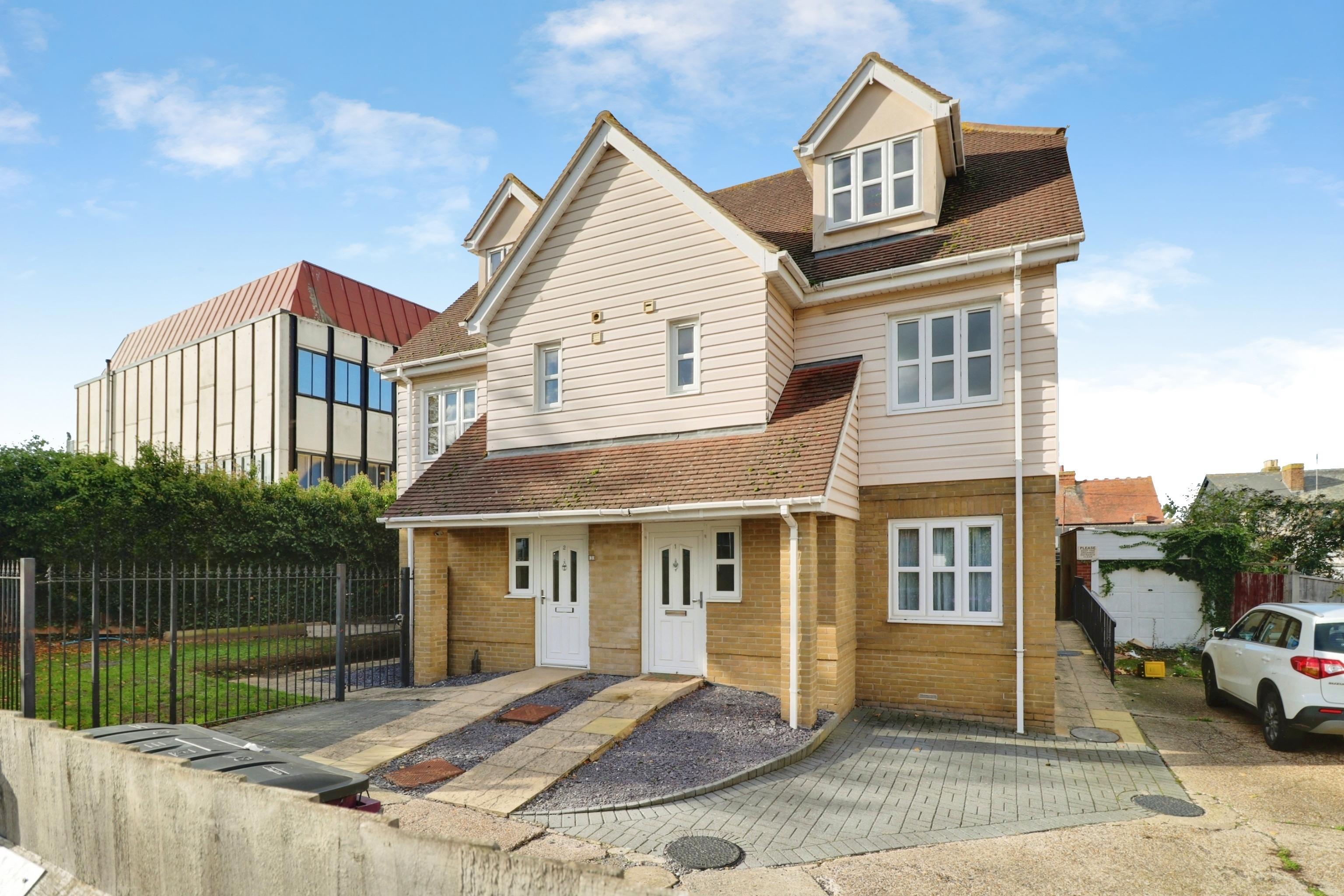 Flat Eastwood Road in Rayleigh
