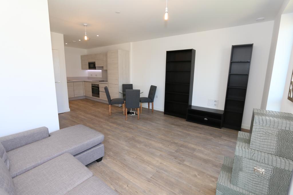 Flat Olympic Way in Greater London