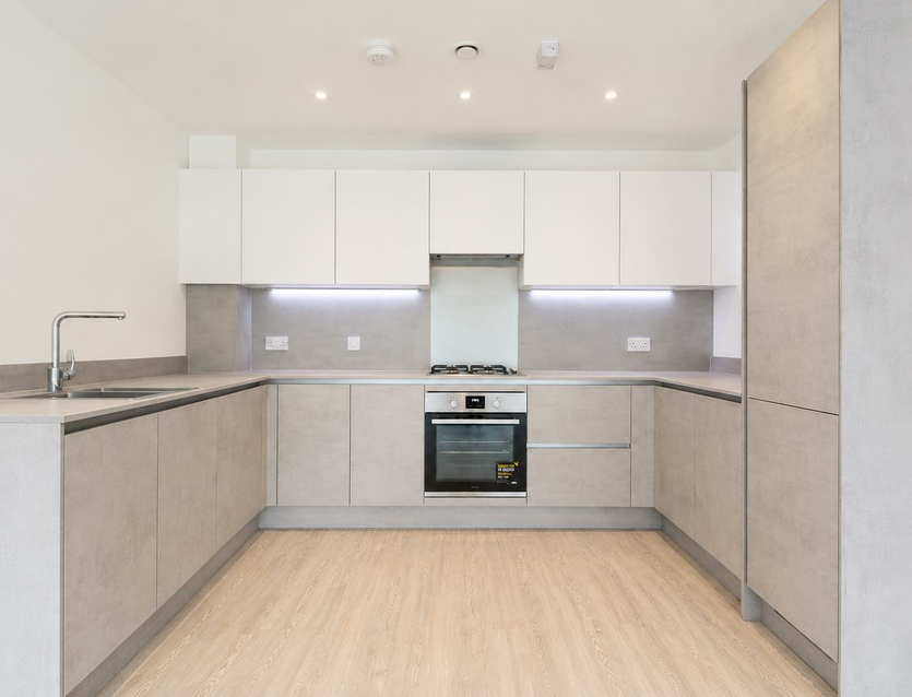 Flat Suffield Road in High Wycombe