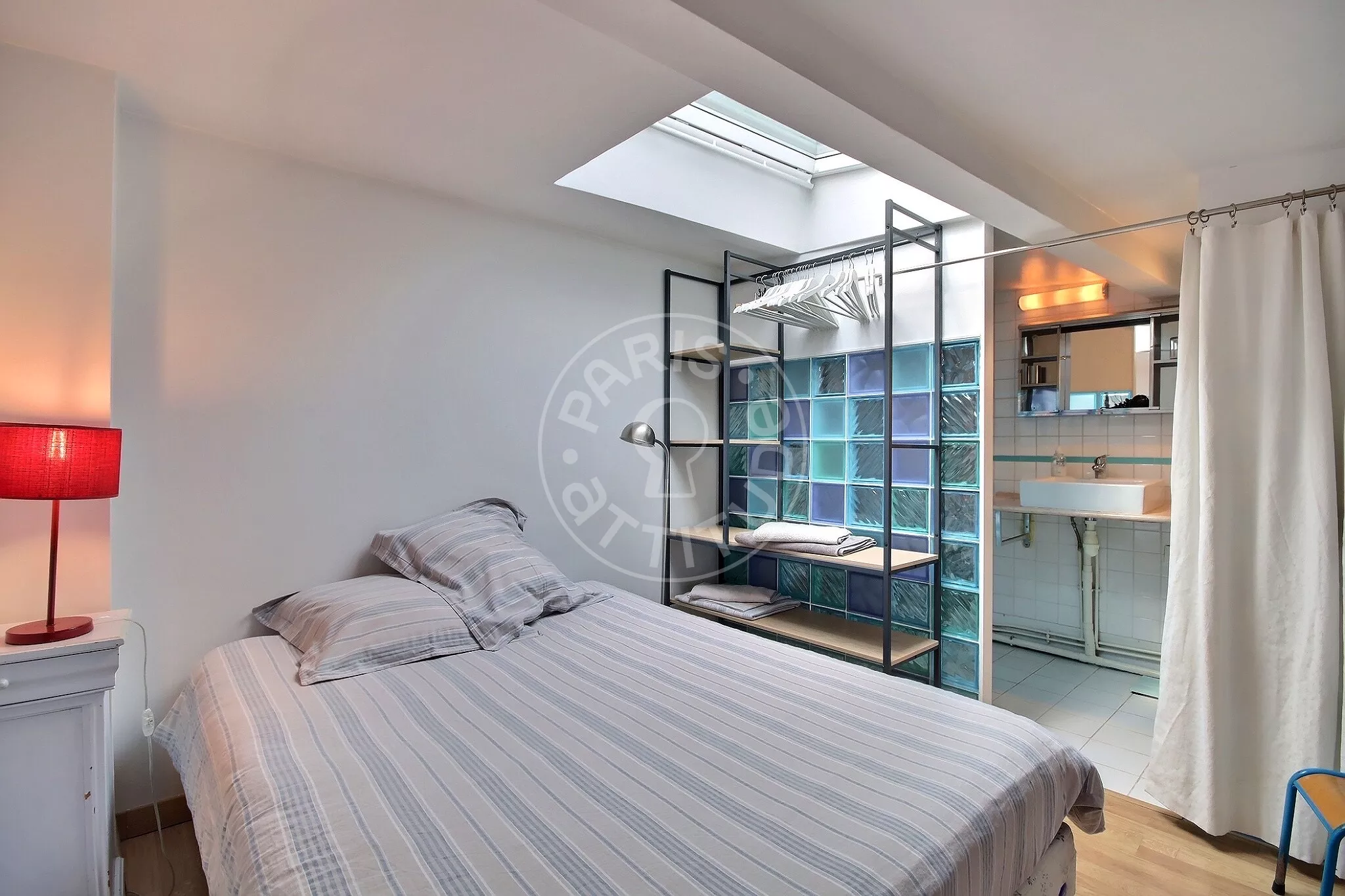 Appartement Rue des Écouffes à Paris