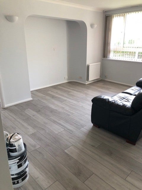 Flat Chessington Avenue in Greater London