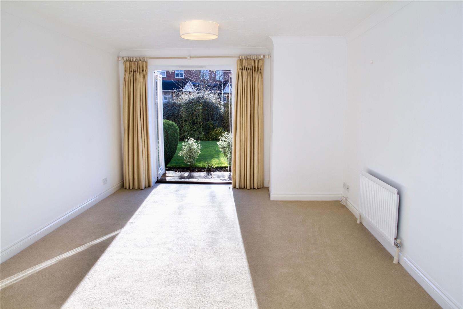 Flat Lower Kings Road in Dacorum