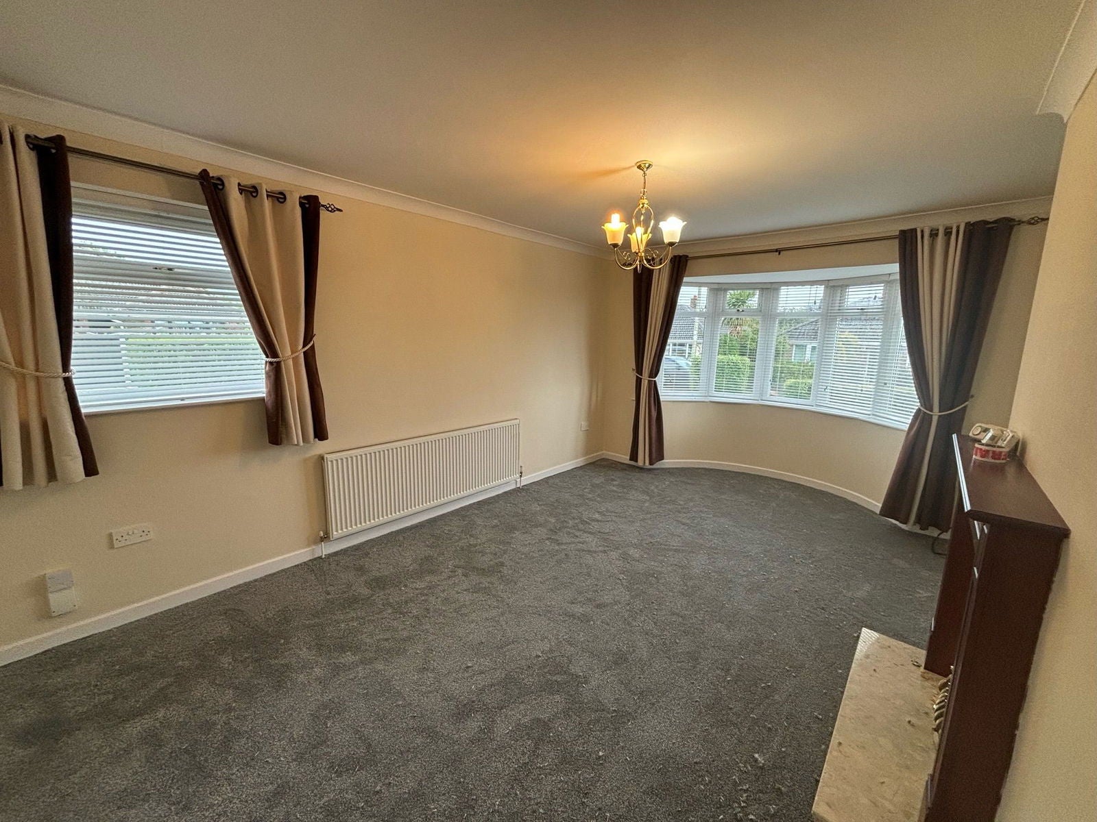 House Wigfield Drive in Barnsley