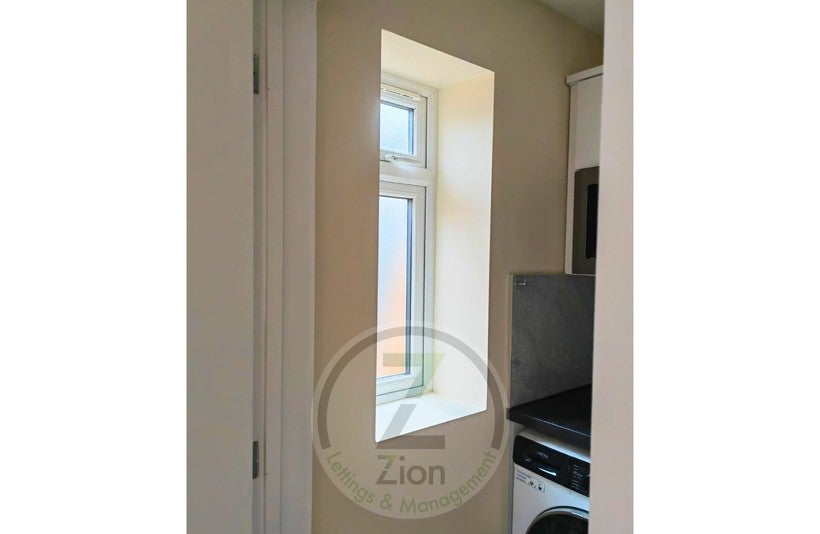 Flat Aurelia Gardens in Greater London