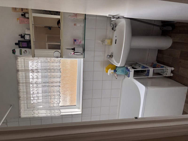 Room Gayford Road in Greater London