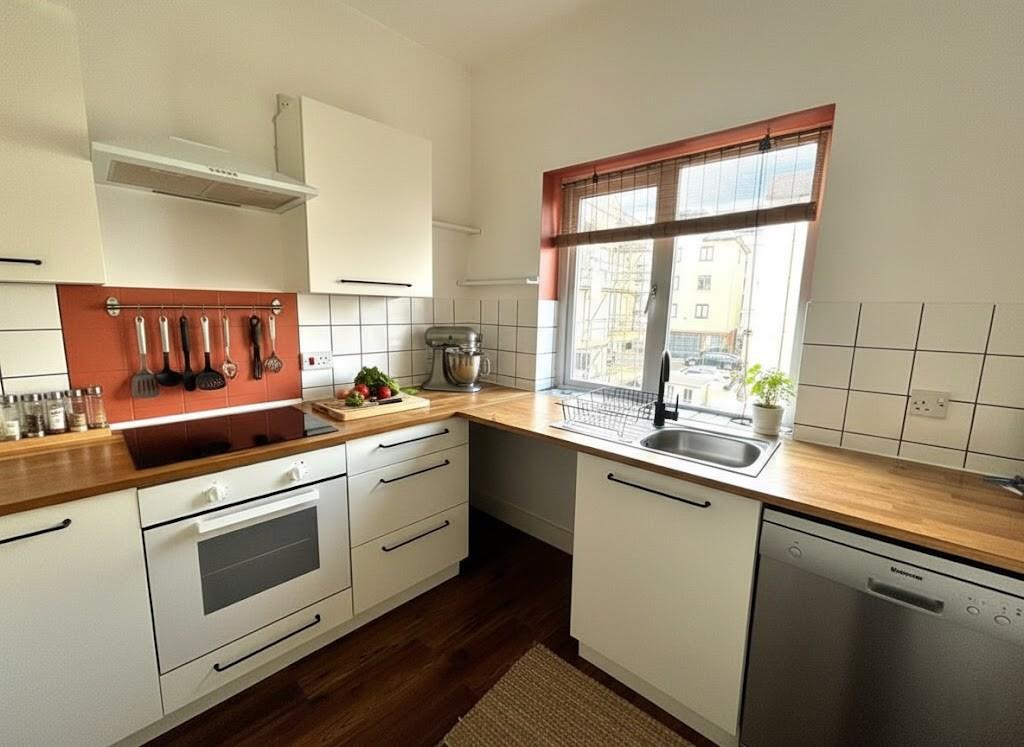 Flat South Parade in Portsmouth
