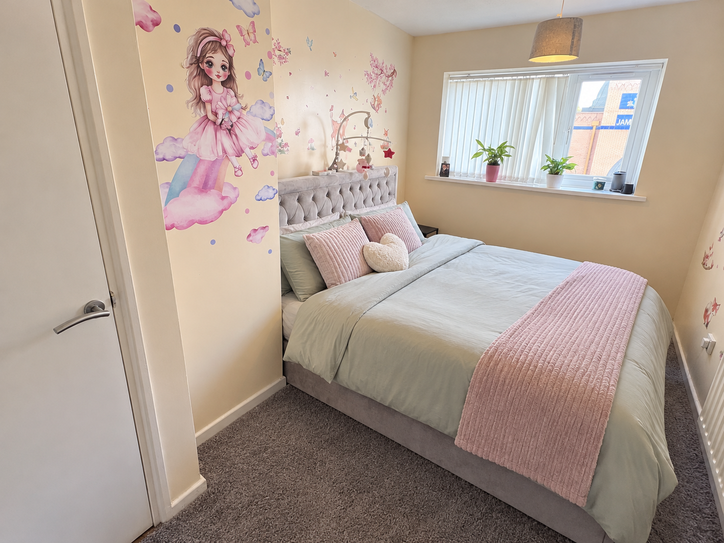 Flat Scribbans Close in Sandwell