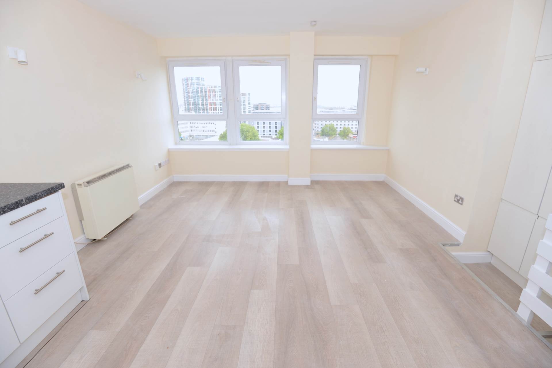 Flat Calderwood Street in Greater London