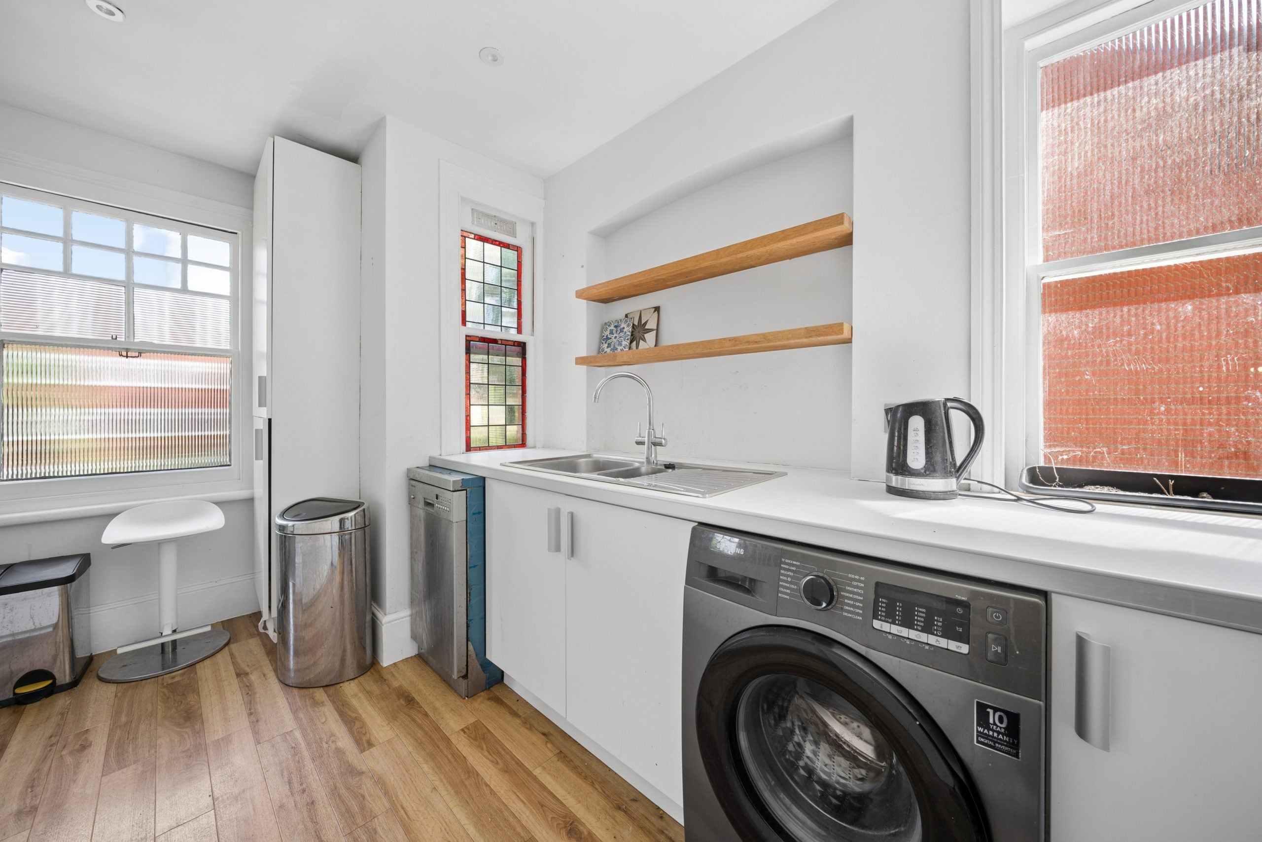 Flat Coolhurst Road in Greater London