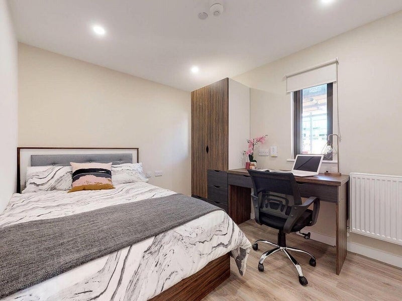 Room Furnival Gate in Sheffield
