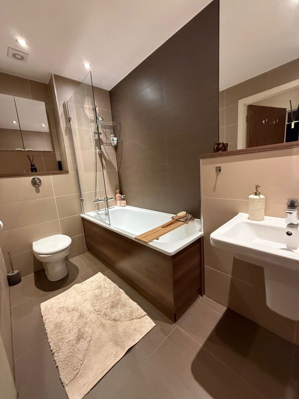 Room Derwent Street in Salford
