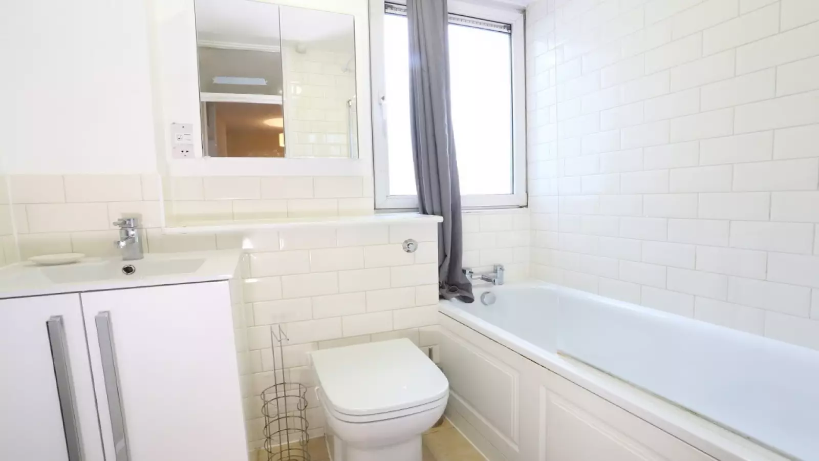 Room Gernon Road in Greater London