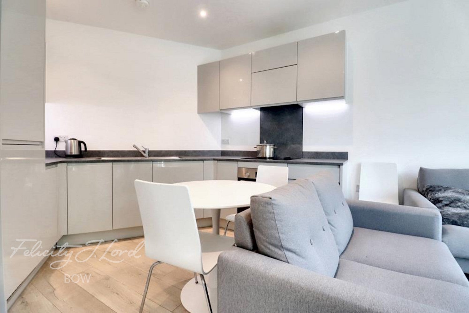 Flat Corsican Square in Greater London