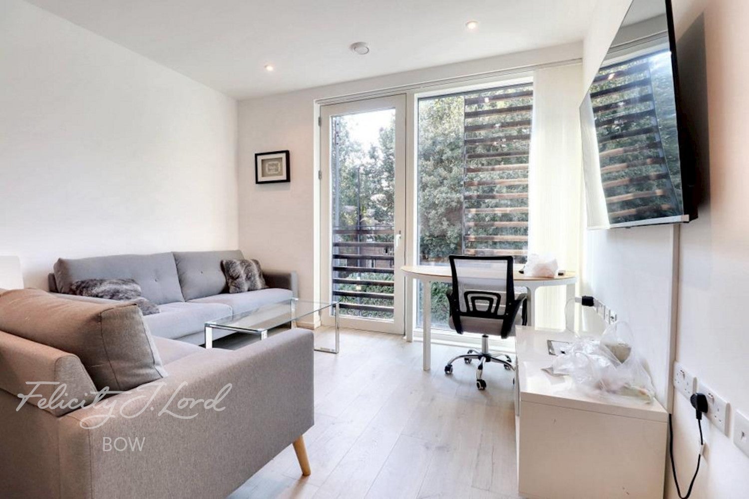 Flat Corsican Square in Greater London