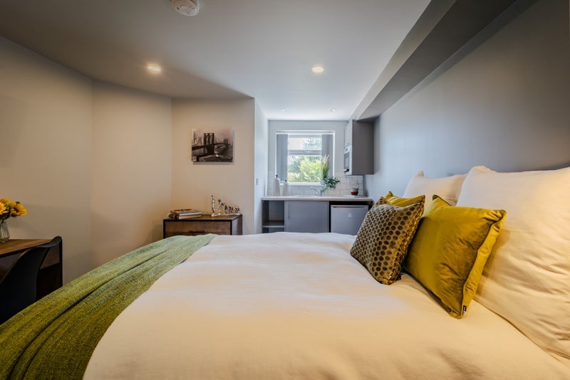 Room Pershore Place in Coventry