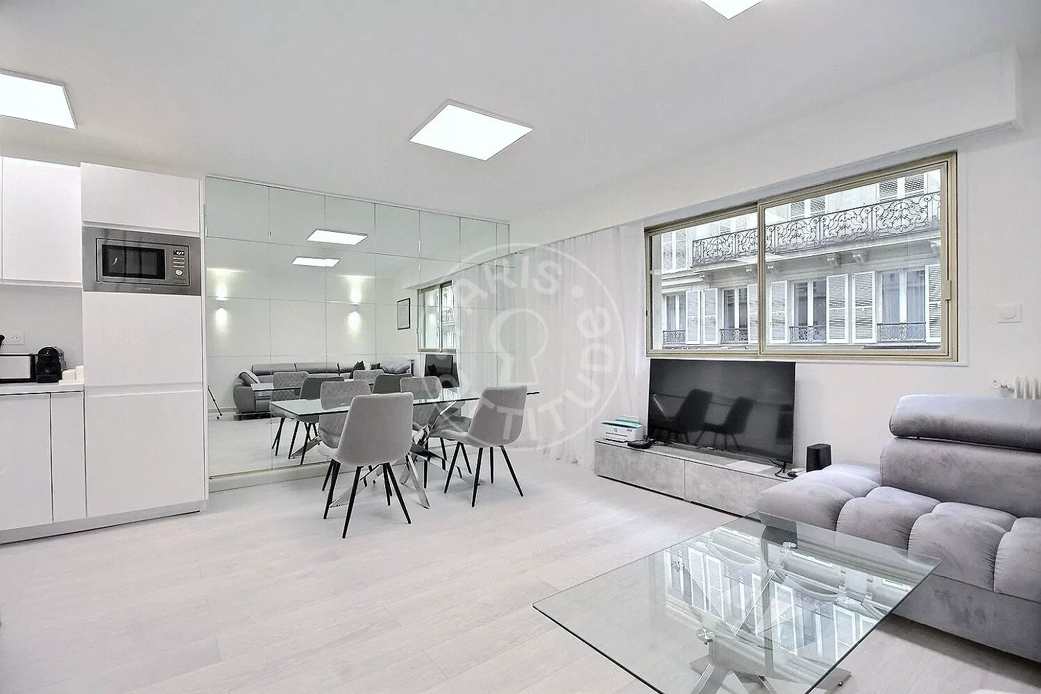 Appartement Rue d'Artois à Paris