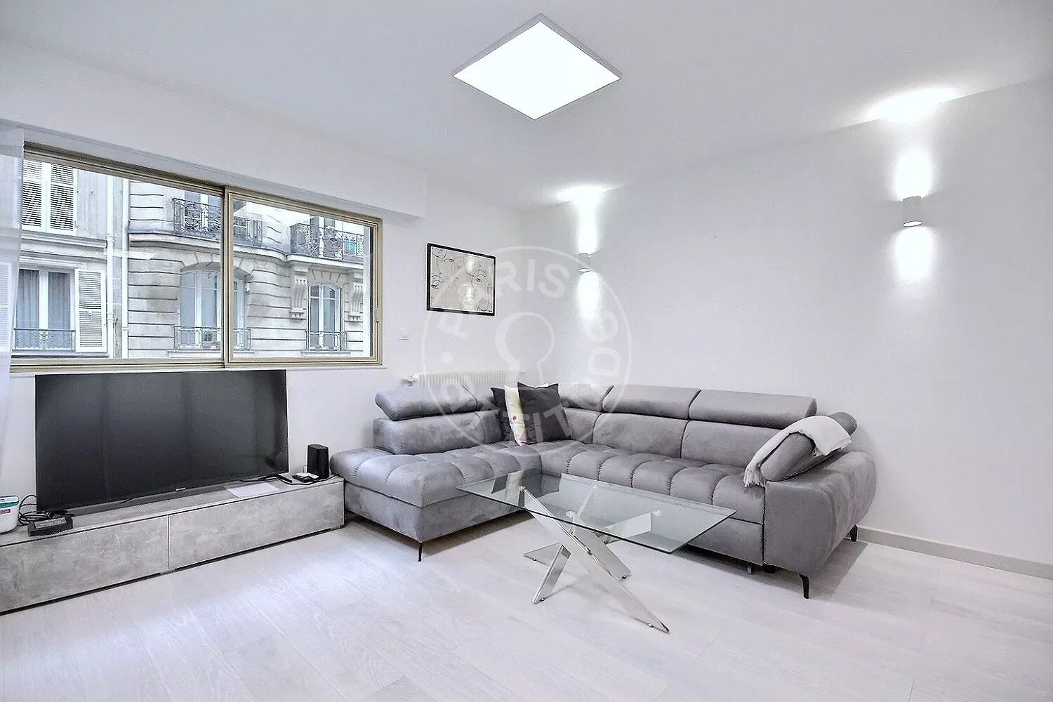 Appartement Rue d'Artois à Paris