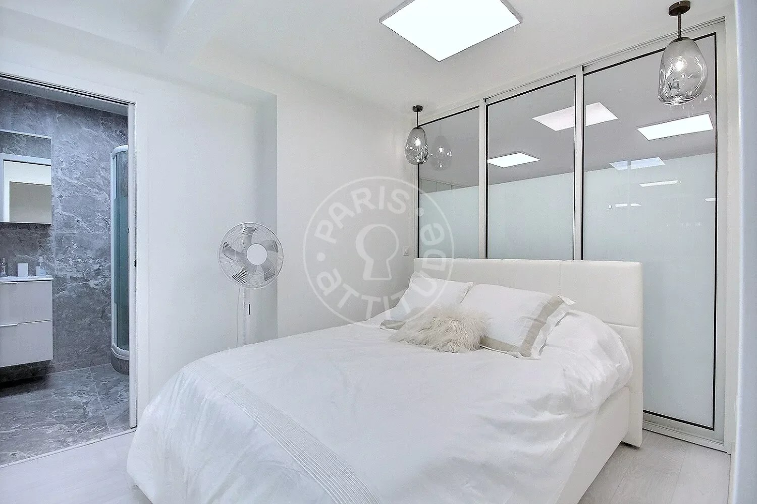 Appartement Rue d'Artois à Paris
