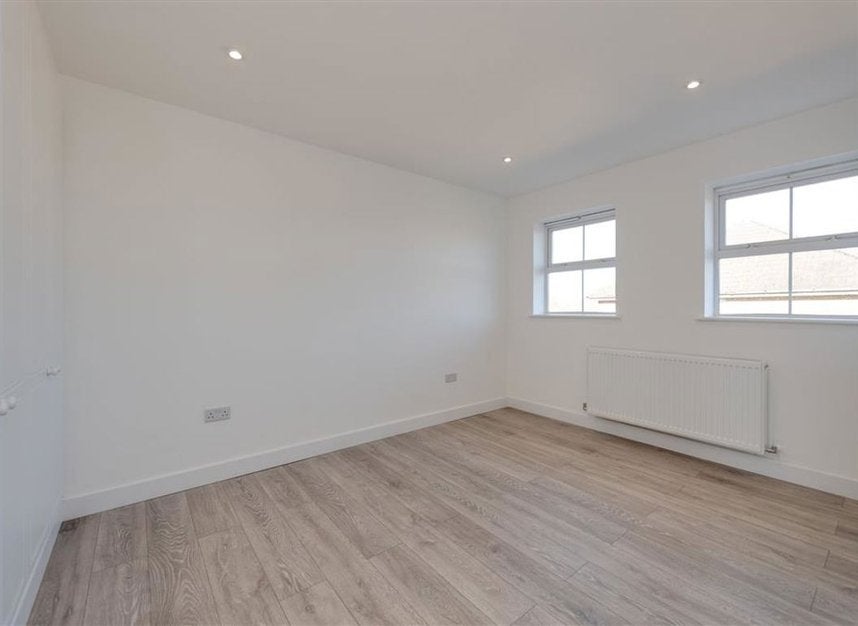 House Compton Close in Greater London