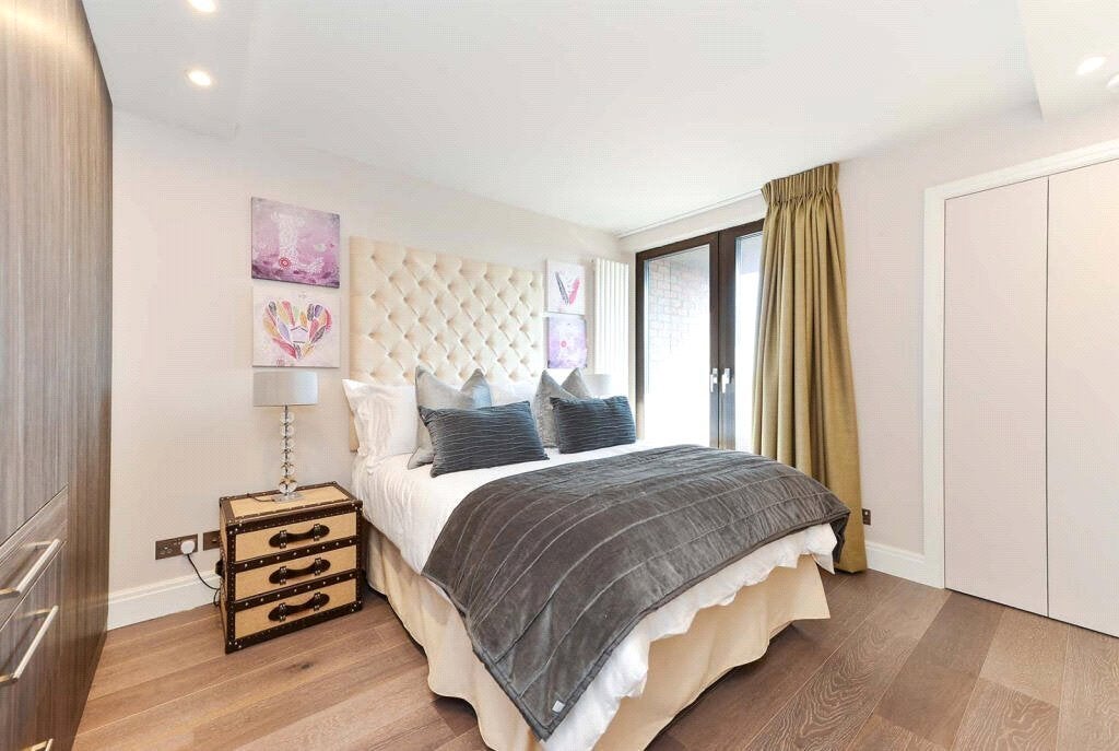 Flat Swiss Terrace in Greater London