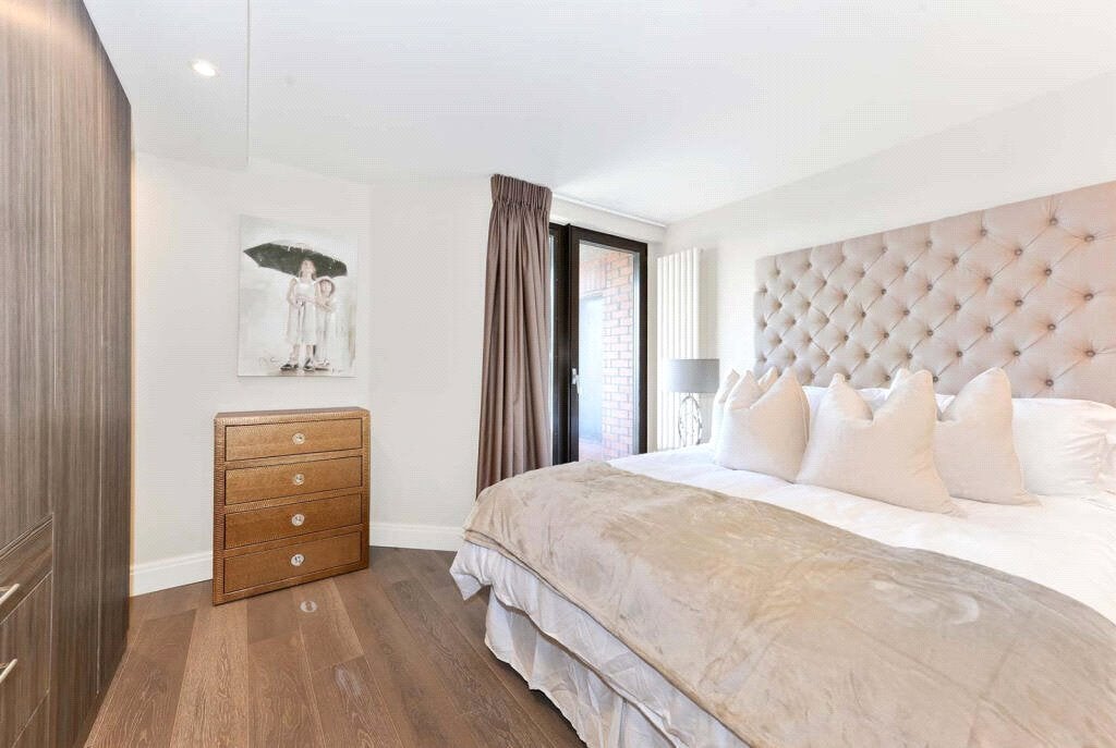 Flat Swiss Terrace in Greater London