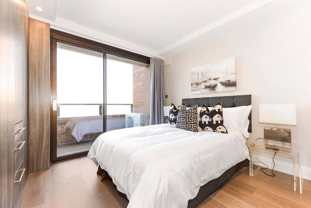 Flat Swiss Terrace in Greater London
