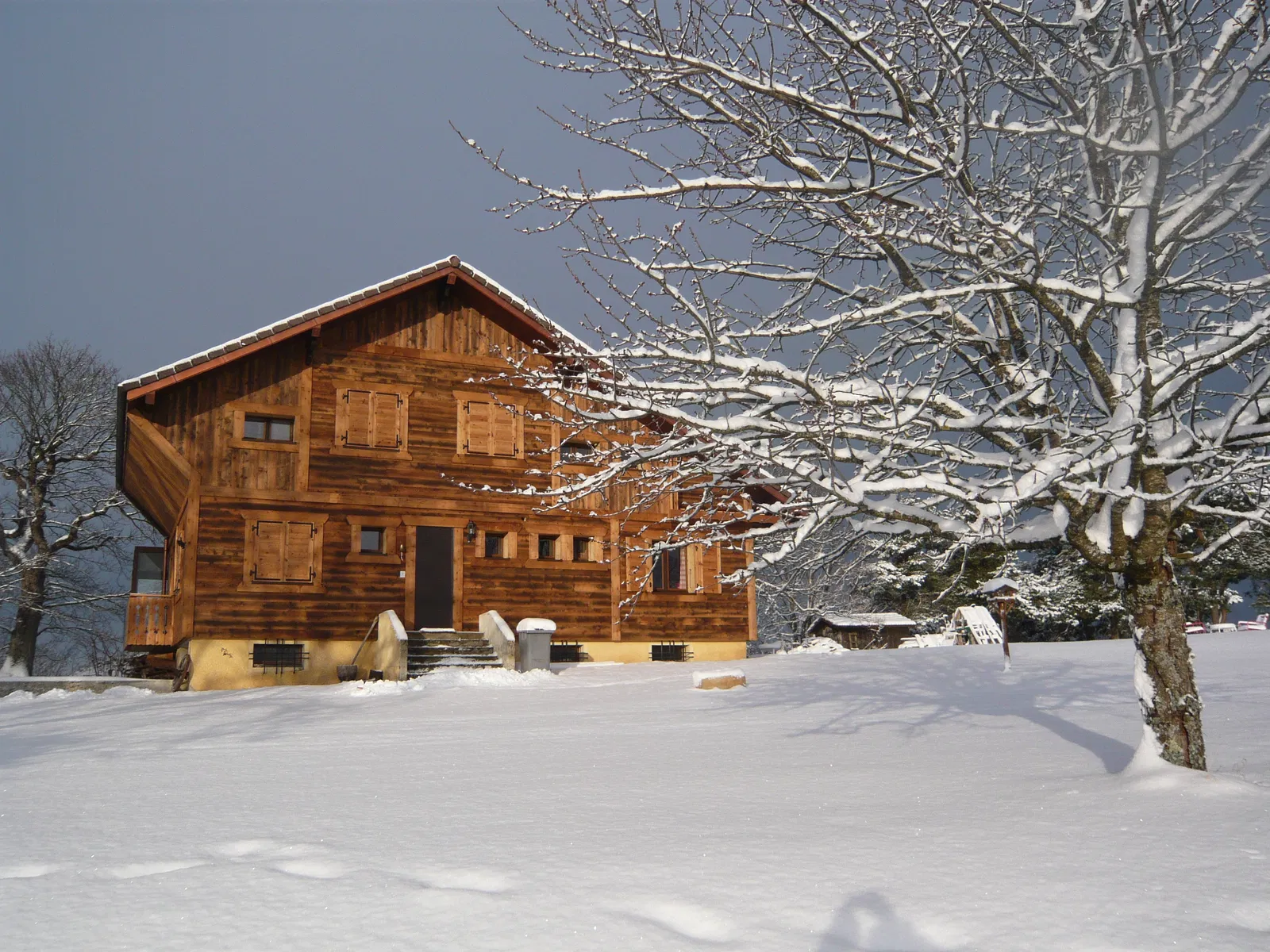 Room Chemin des Chevrys in Lyaud