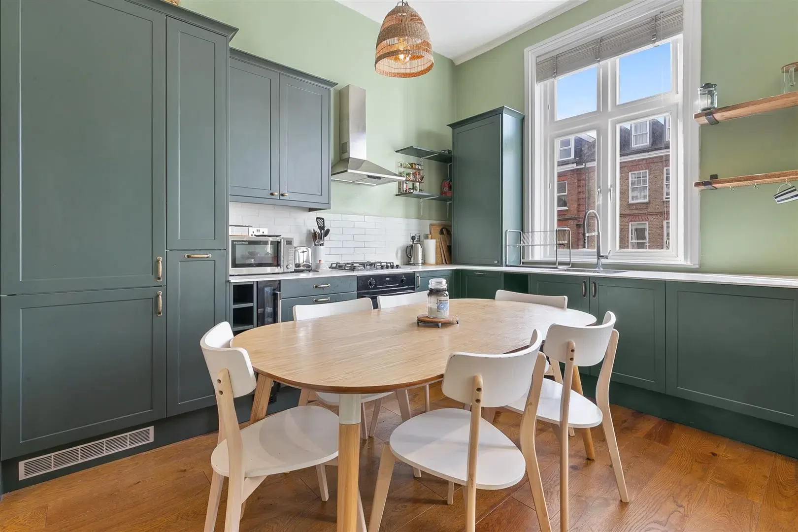 Flat Harrow Road in City of Westminster